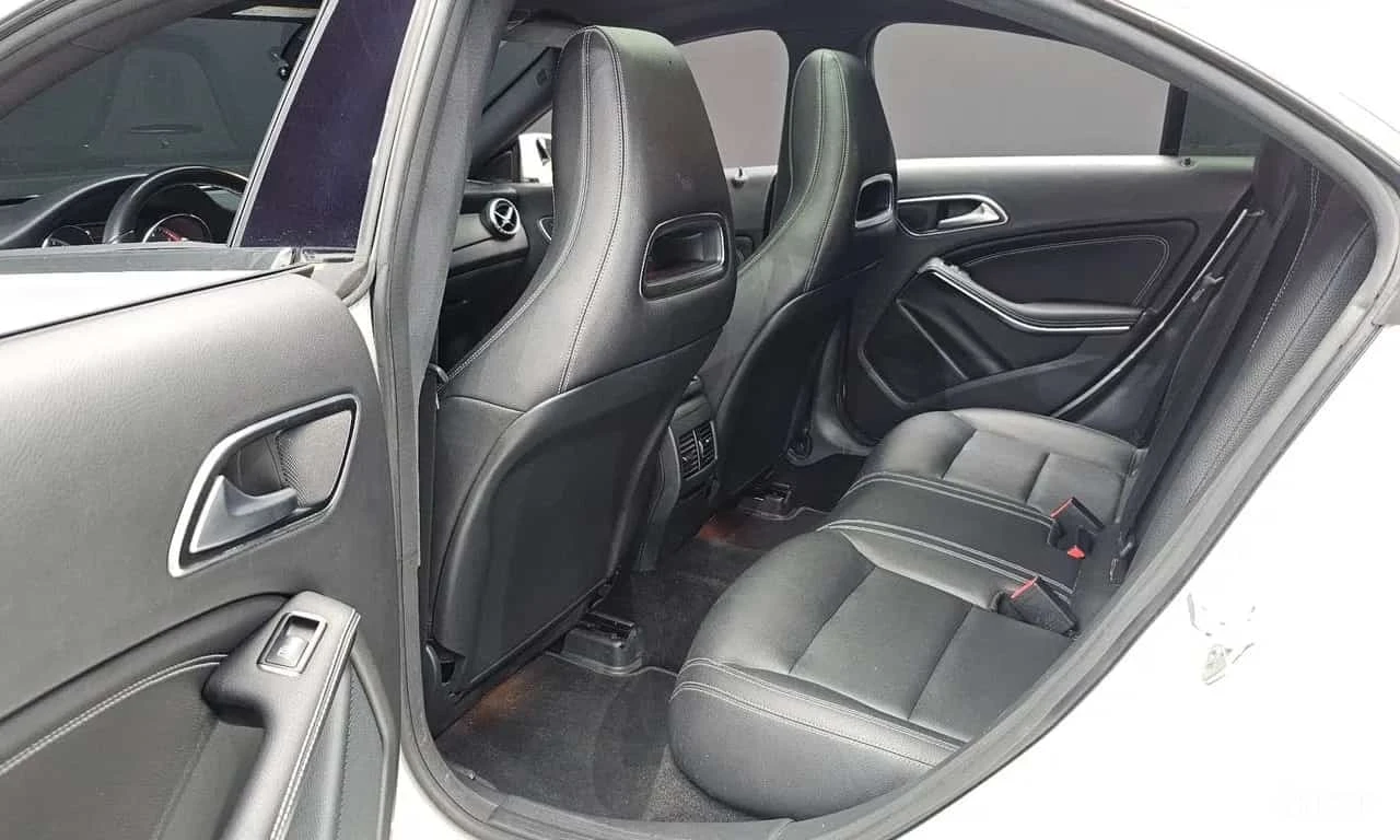 Mercedes-Benz CLA 200 d , снимка 11 - Автомобили и джипове - 56310144