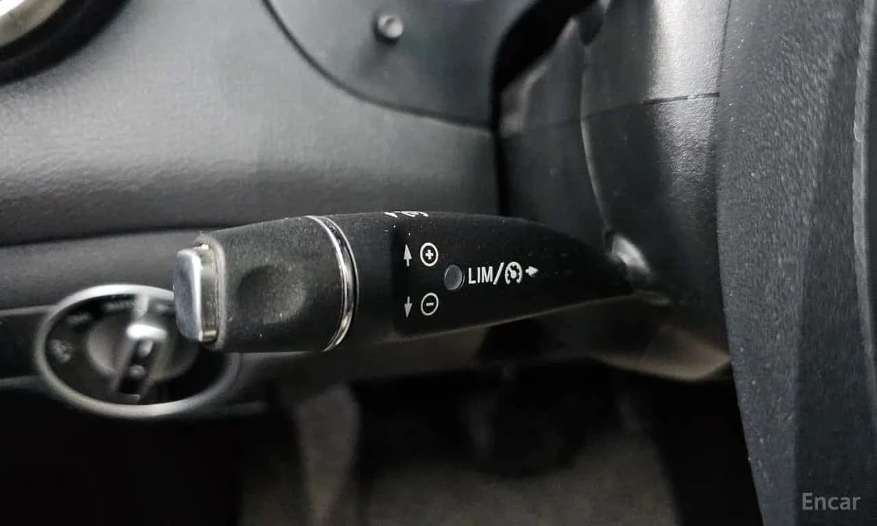 Mercedes-Benz CLA 200 d , снимка 15 - Автомобили и джипове - 56310144