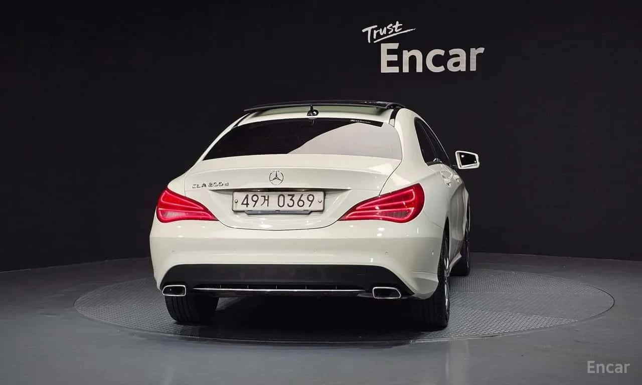 Mercedes-Benz CLA 200 d , снимка 4 - Автомобили и джипове - 56310144