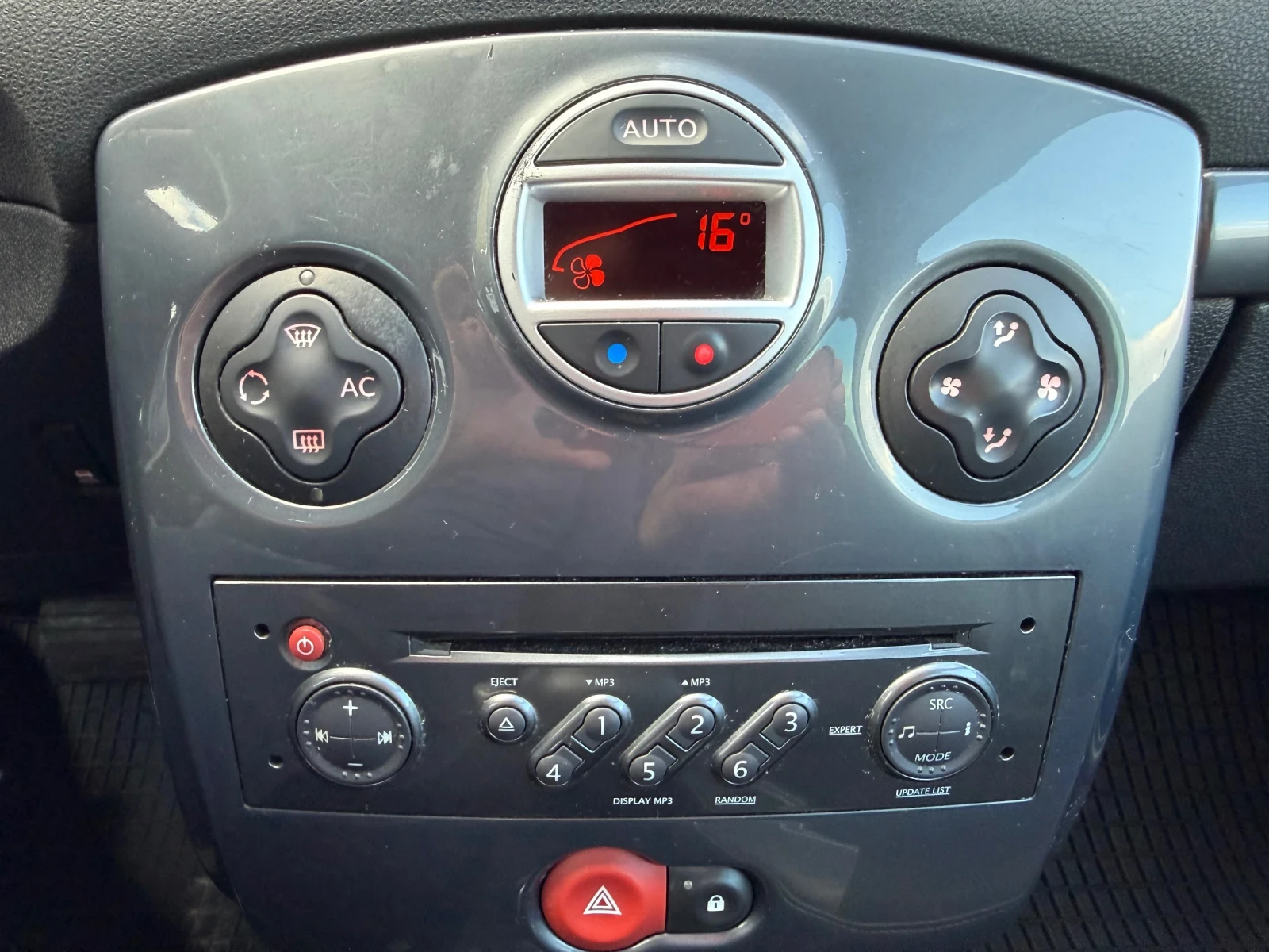 Renault Clio ��������� 1.6 ������ 110 ����  | Mobile.bg � ����������� 15