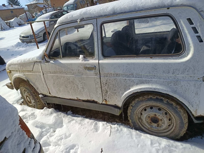 Lada Niva (За Части), снимка 3 - Автомобили и джипове - 49245001