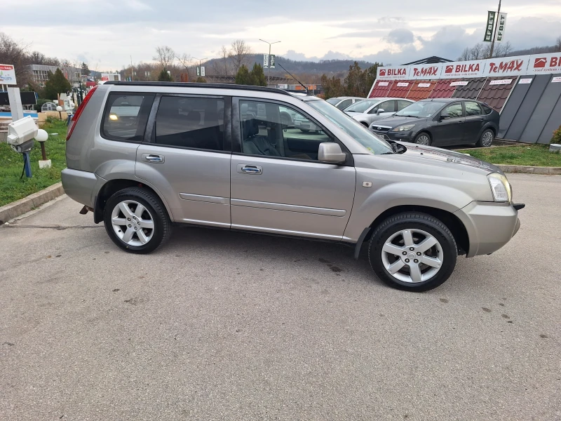 Nissan X-trail 2.2, снимка 9 - Автомобили и джипове - 53155968