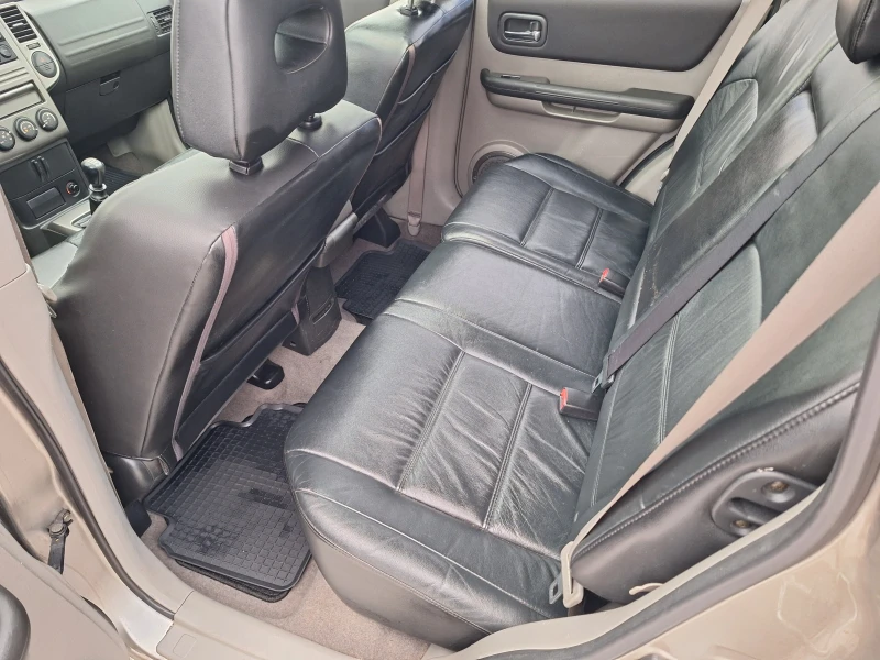 Nissan X-trail 2.2, снимка 13 - Автомобили и джипове - 53155968