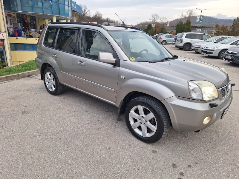 Nissan X-trail 2.2, снимка 10 - Автомобили и джипове - 53155968