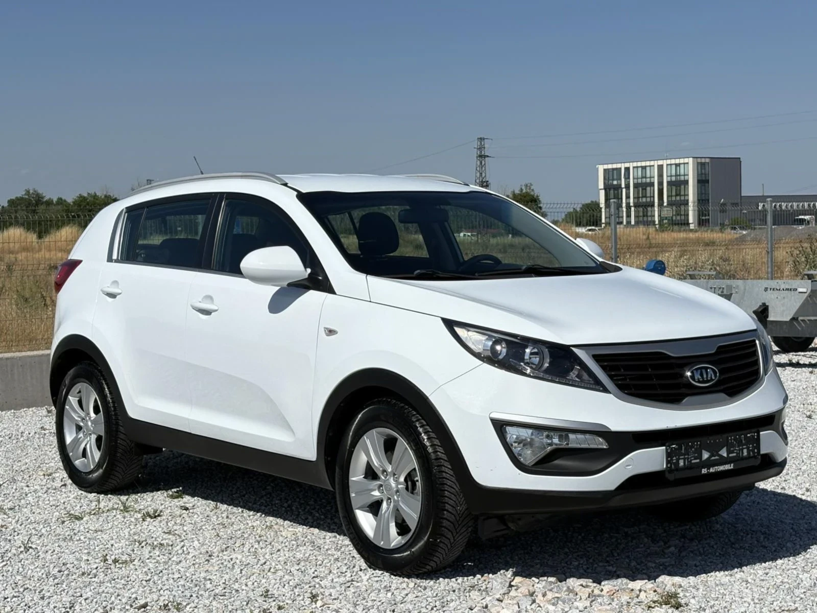 Kia Sportage Капарирана/Продадена  - изображение 2