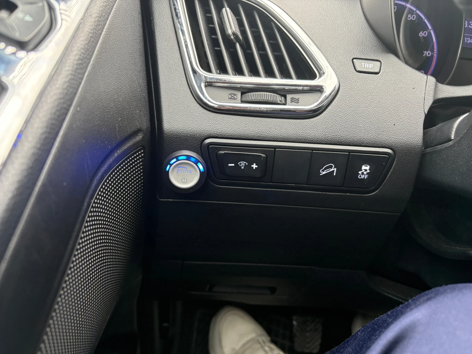 Hyundai IX35, снимка 13 - Автомобили и джипове - 54005944