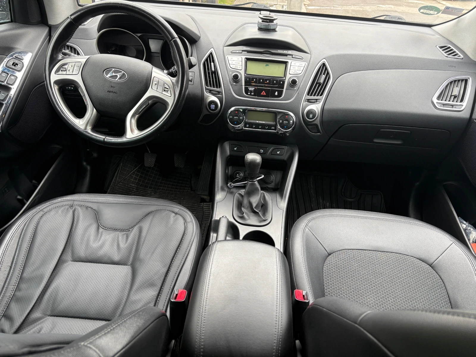 Hyundai IX35, снимка 6 - Автомобили и джипове - 54005944