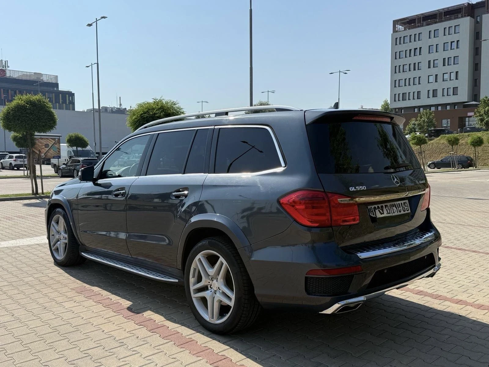 Mercedes-Benz GL 550, снимка 6 - Автомобили и джипове - 54020085