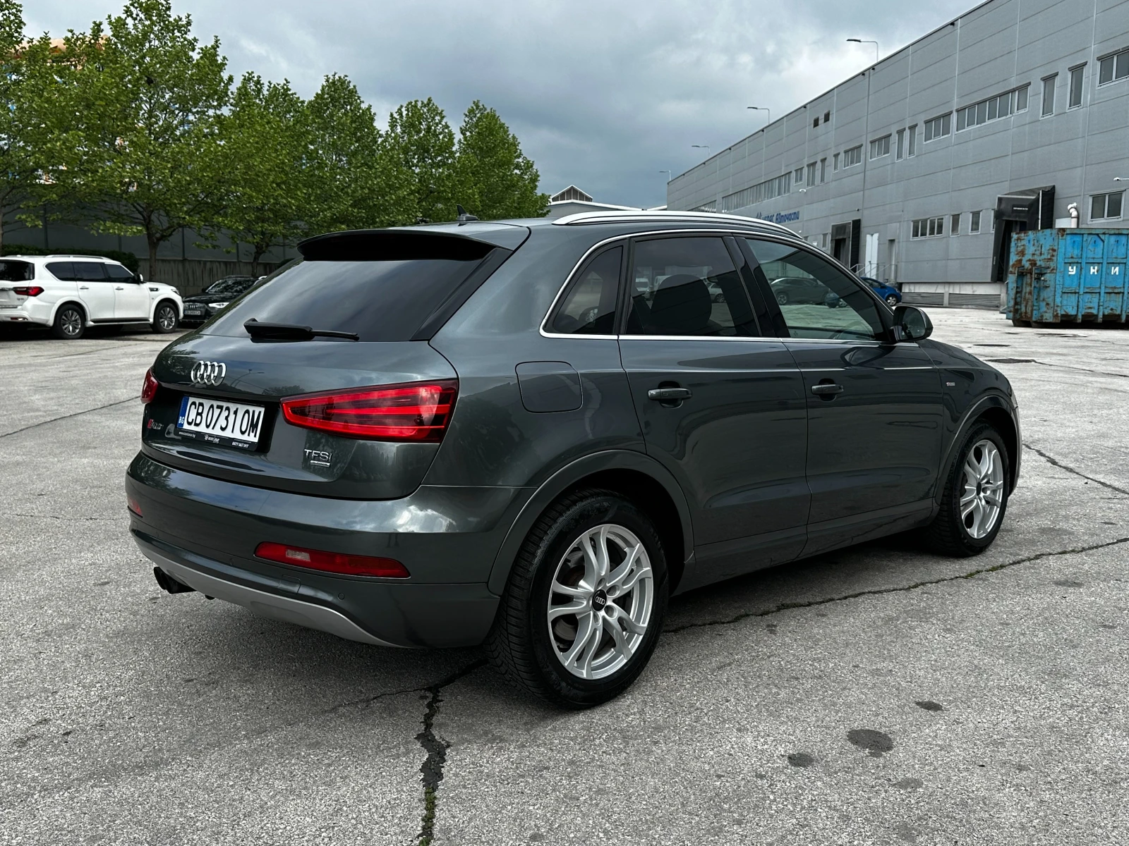 Audi Q3 2.0i 211 к.с./quattro//ГАРАНЦИЯ ОТ КЕНТАВЪР, снимка 4 - Автомобили и джипове - 54607753