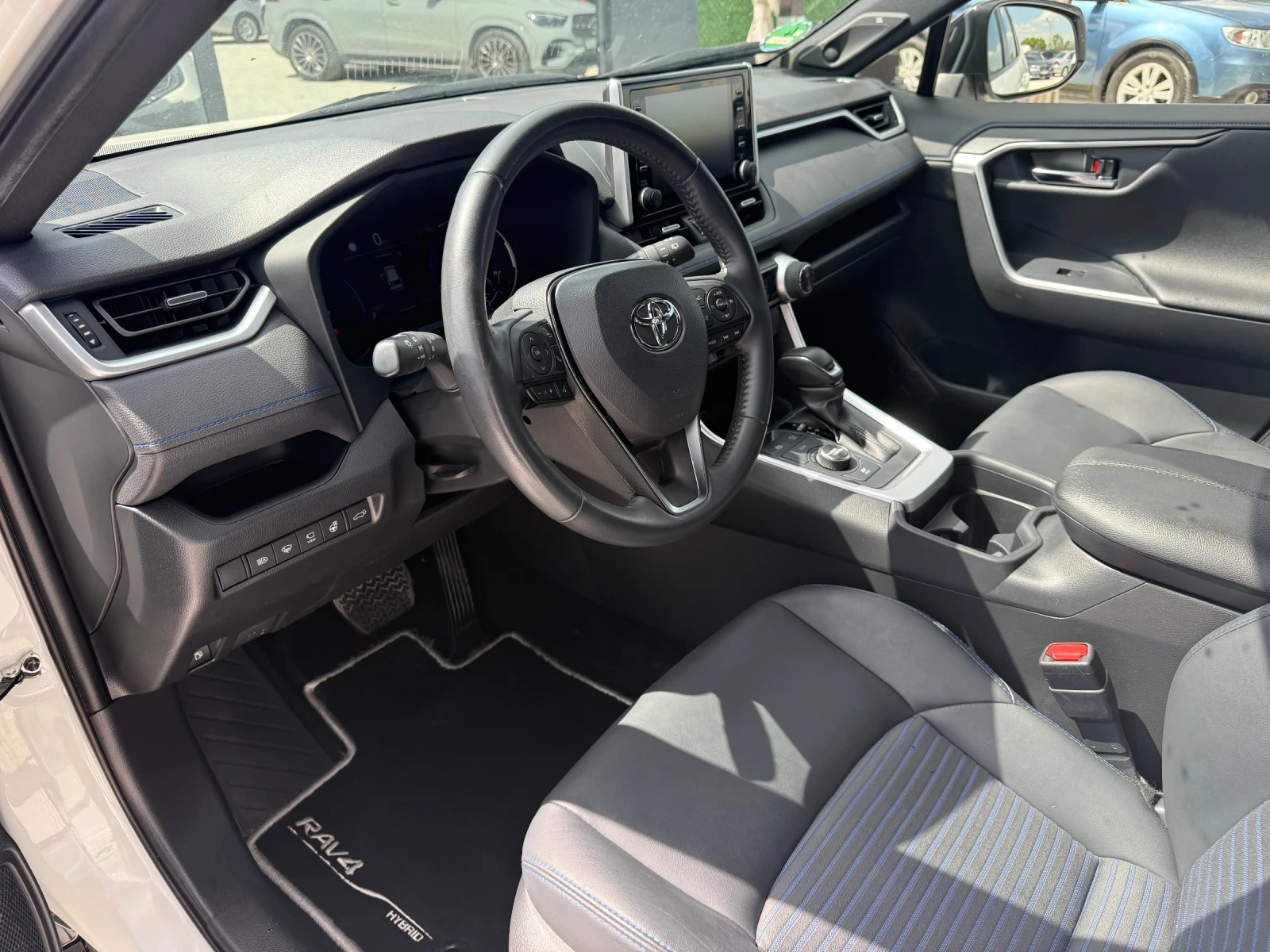 Toyota Rav4 2.5 HYBRID 4x4 Panorama, MAX FULL-FULL, снимка 9 - Автомобили и джипове - 54701817