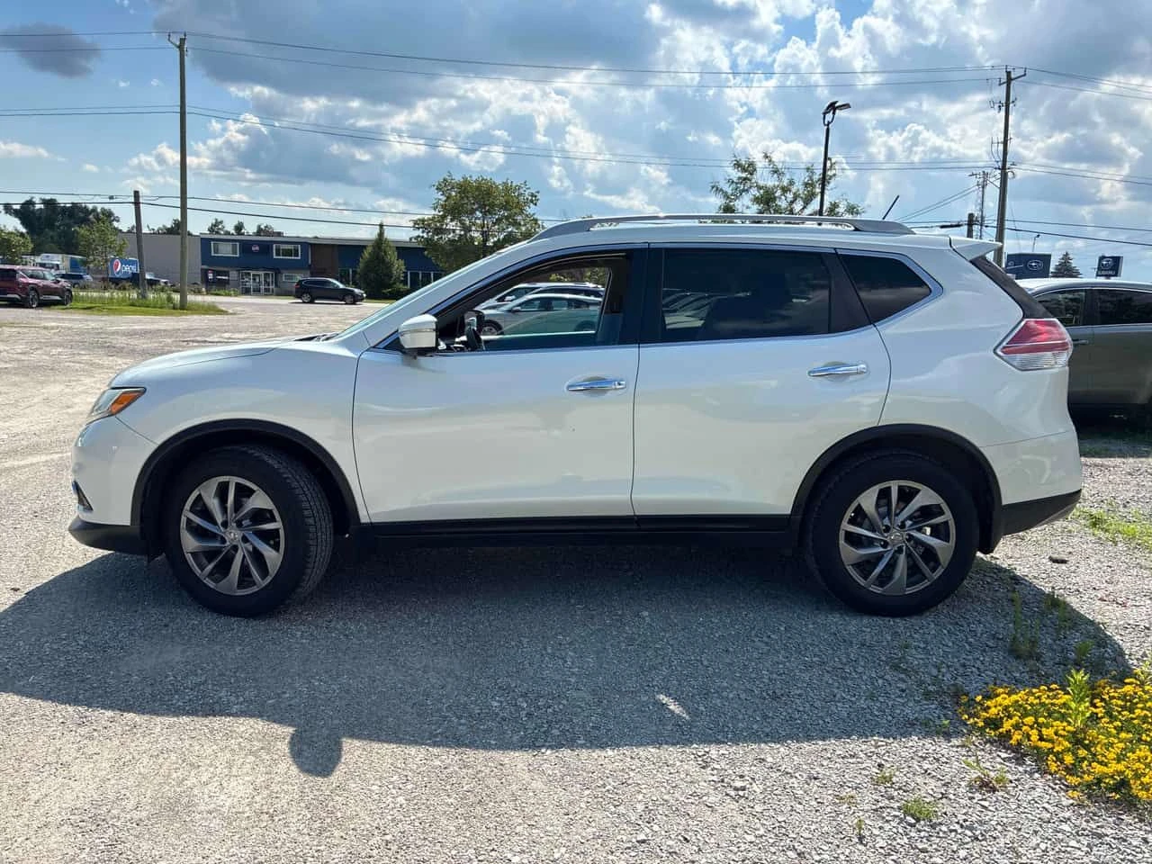Nissan Rogue * AWD 4dr * АВТОКРЕДИТ БЕЗ ПЪРВОНАЧАЛНА ВНОСКА* , снимка 2 - Автомобили и джипове - 55431913