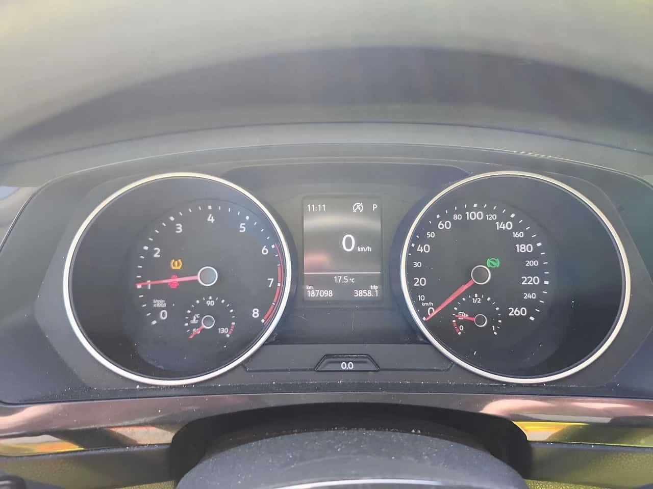 VW Tiguan * Trendline * CARFAX * ОПЦИЯ ЗА ФИНАНСИРАНЕ, снимка 8 - Автомобили и джипове - 55668190