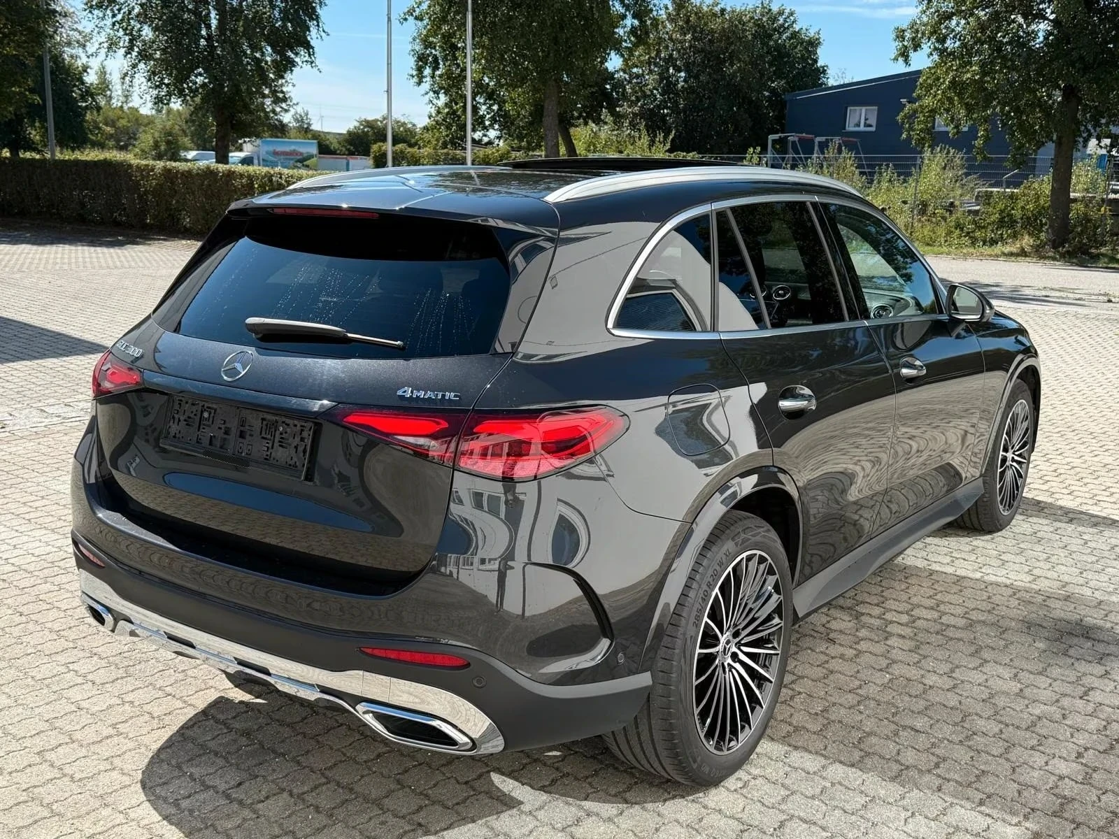 Mercedes-Benz GLC 300 4Matic* AMG* Pano* Burm* 360, снимка 3 - Автомобили и джипове - 55883599