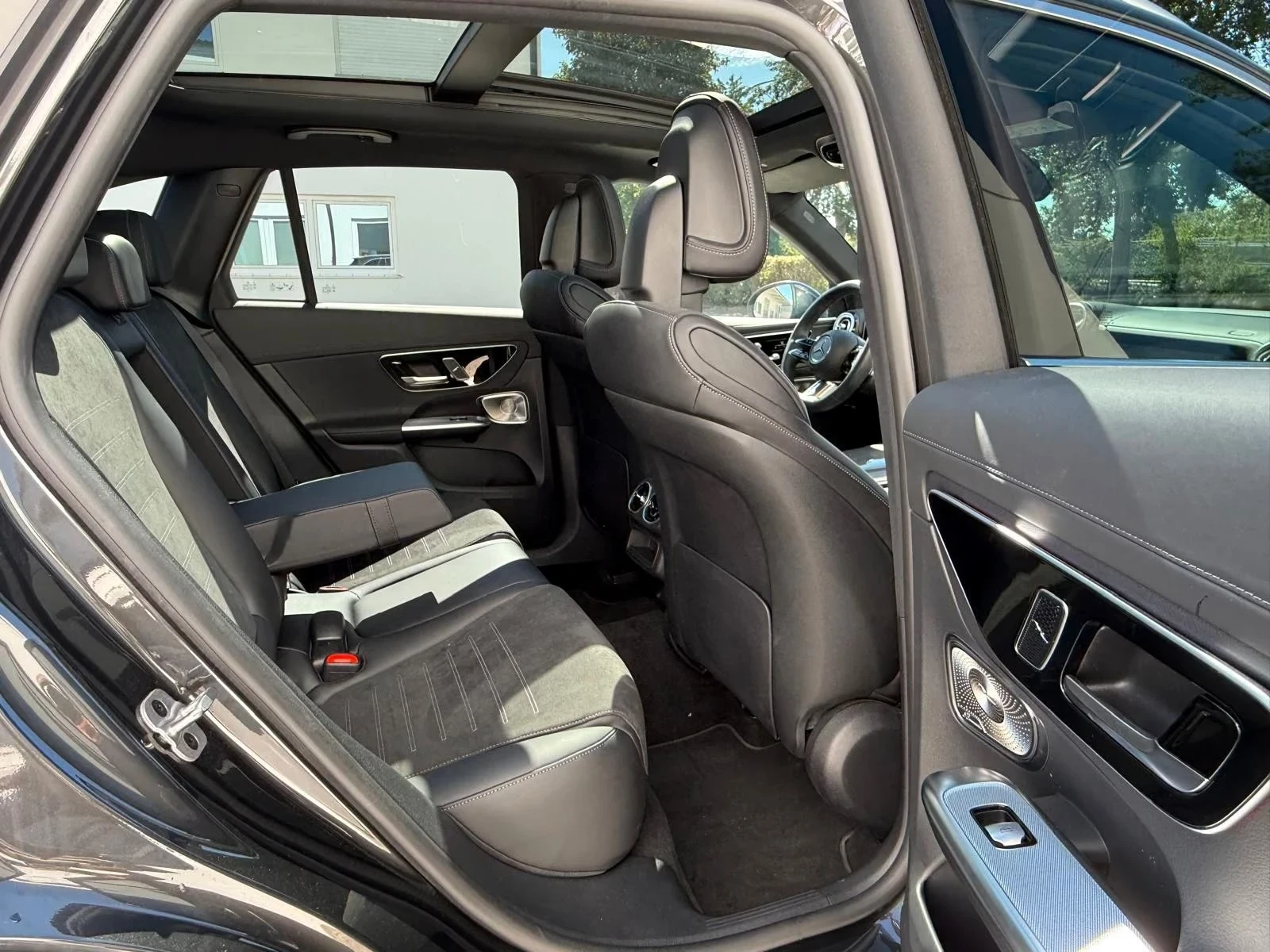 Mercedes-Benz GLC 300 4Matic* AMG* Pano* Burm* 360, снимка 6 - Автомобили и джипове - 55883599
