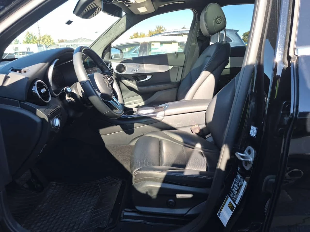 Mercedes-Benz GLC 300 * 4matic Suv * CARFAX * 2 K����* ����������� | Mobile.bg � ����������� 3