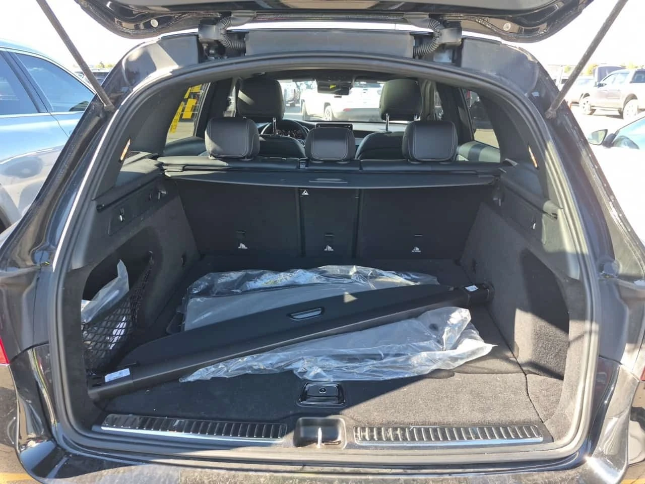 Mercedes-Benz GLC 300 * 4matic Suv * CARFAX * 2 K����* ����������� | Mobile.bg � ����������� 14