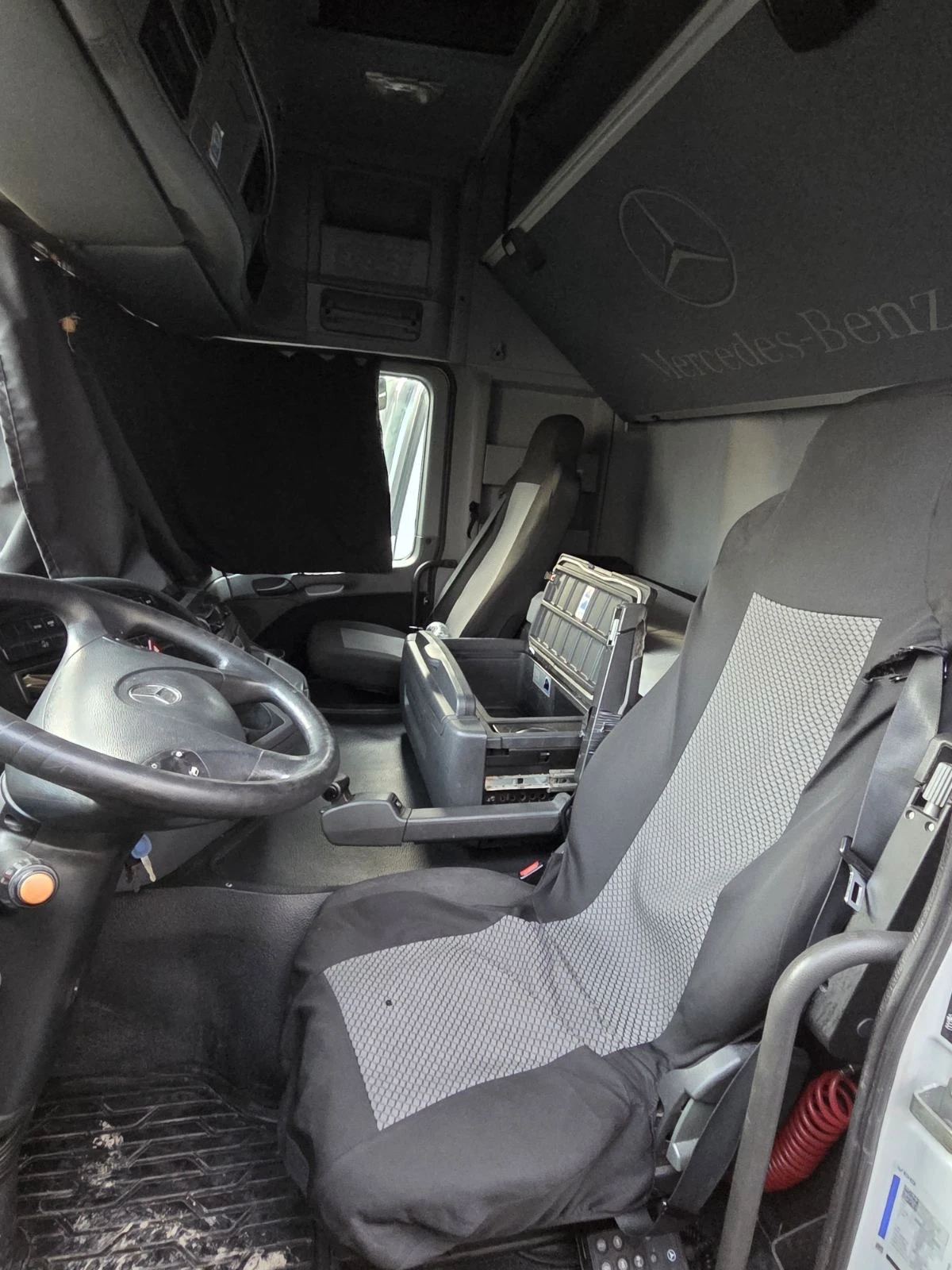 Mercedes-Benz 1844  - изображение 3