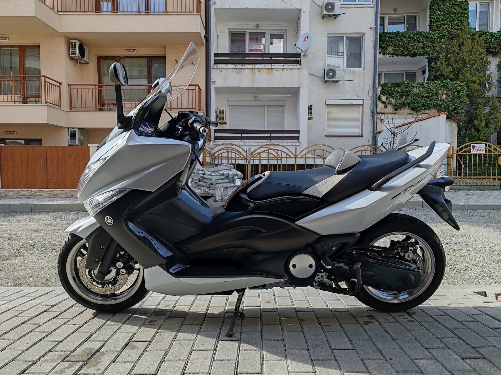 Yamaha T-max TMAX10th Anniversary WHITEMAX - изображение 5