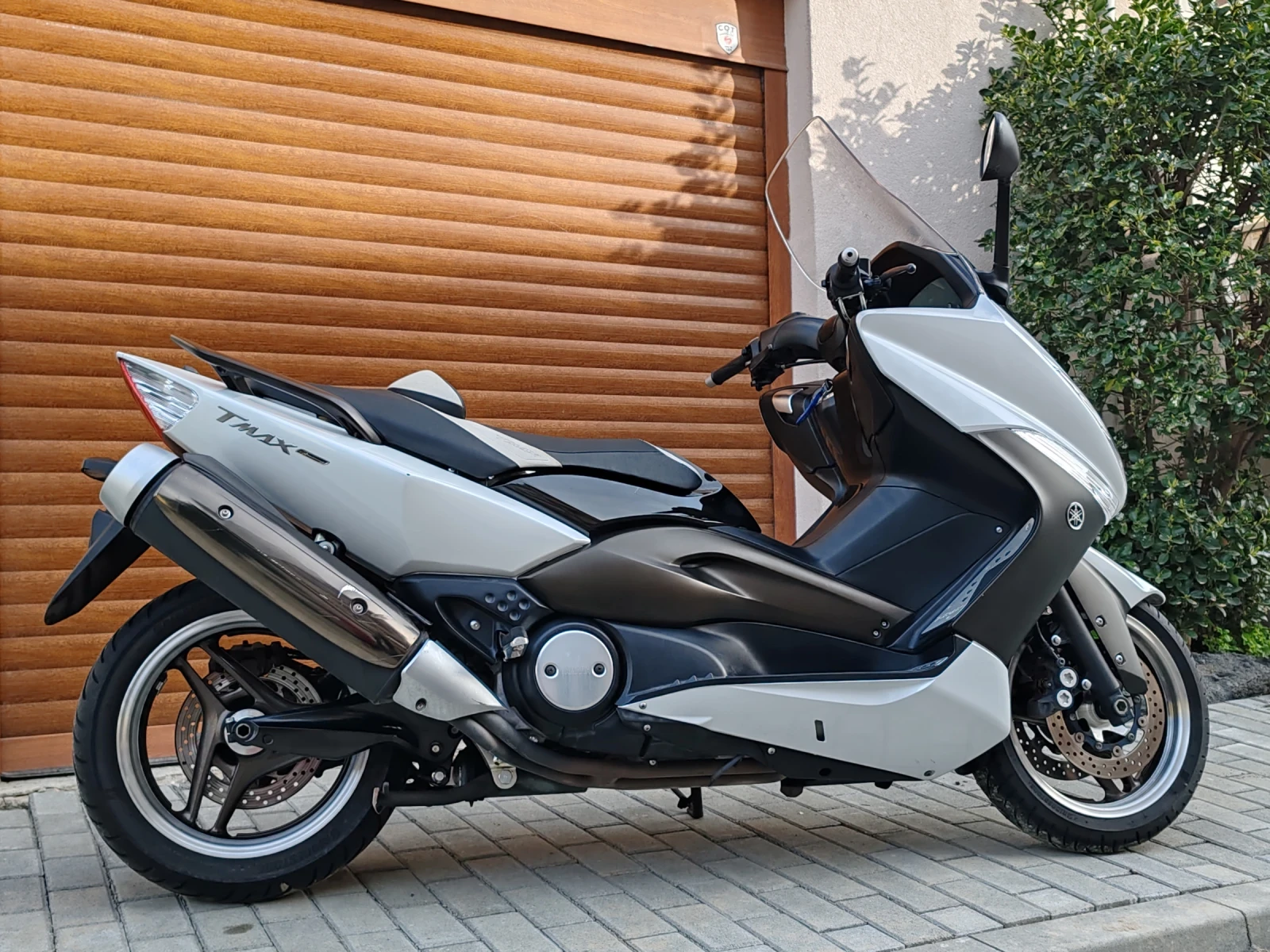 Yamaha T-max TMAX10th Anniversary WHITEMAX - изображение 3