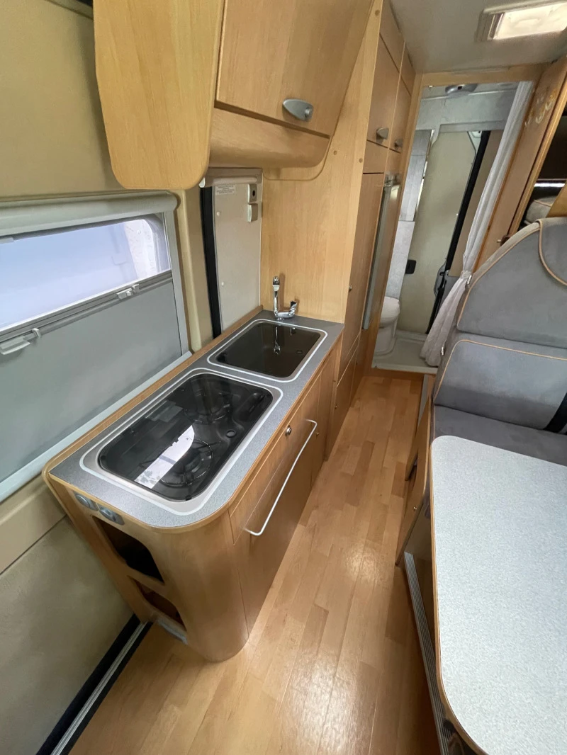 Кемпер Adria 4 Twin, снимка 13 - Каравани и кемпери - 45899236