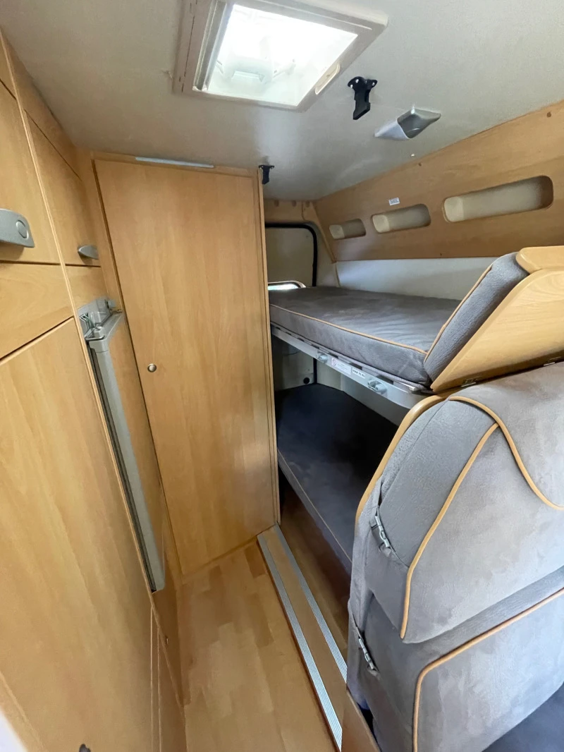 Кемпер Adria 4 Twin, снимка 15 - Каравани и кемпери - 45899236