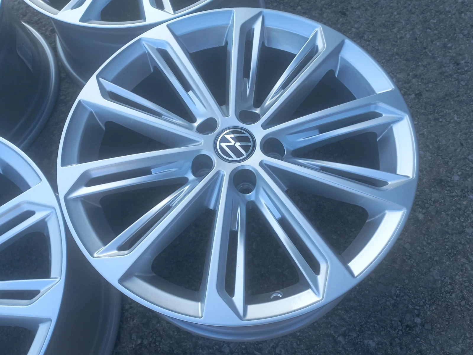 Джанти за VW Passat, снимка 3 - Гуми и джанти - 55399915
