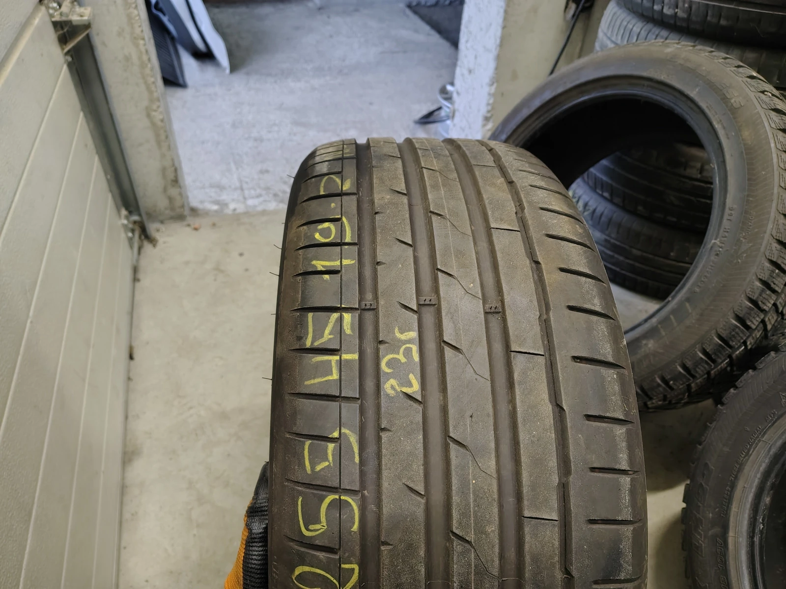 Гуми Летни 255/45R19