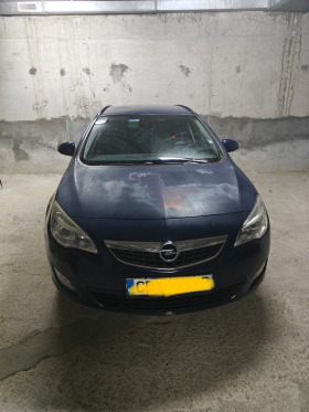 Opel Astra, снимка 1 - Автомобили и джипове - 45325560