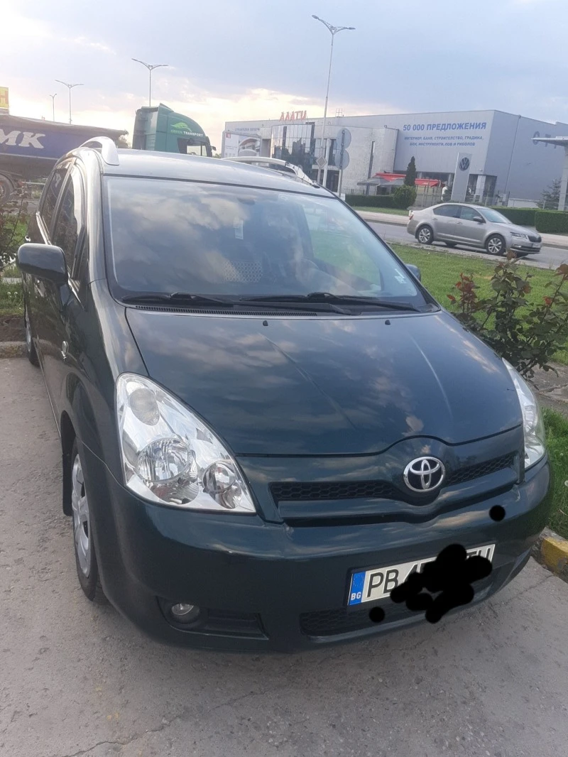 Toyota Corolla verso, снимка 11 - Автомобили и джипове - 47885776