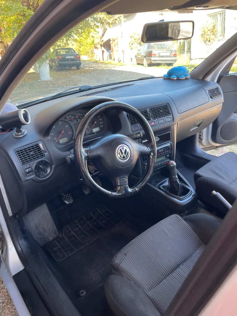 VW Golf 4, снимка 8 - Автомобили и джипове - 47731592