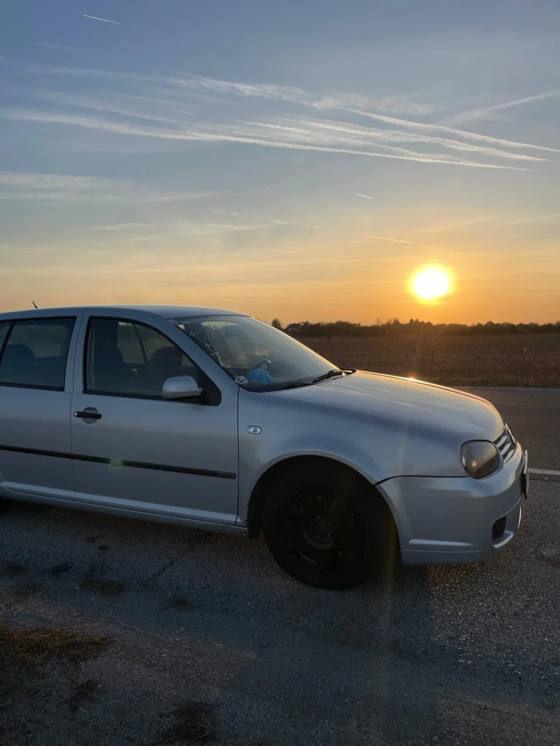 VW Golf 4, снимка 2 - Автомобили и джипове - 47731592