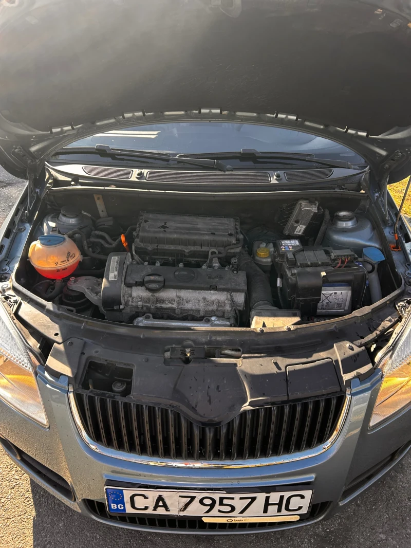 Skoda Fabia, снимка 5 - Автомобили и джипове - 47913035