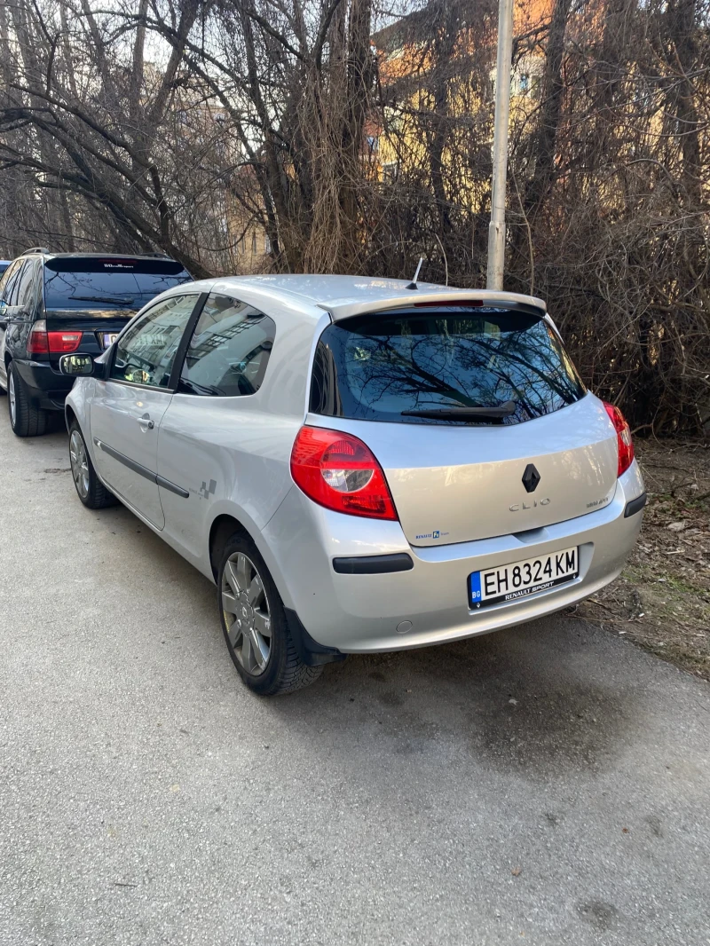 Renault Clio 3, снимка 17 - Автомобили и джипове - 49591052