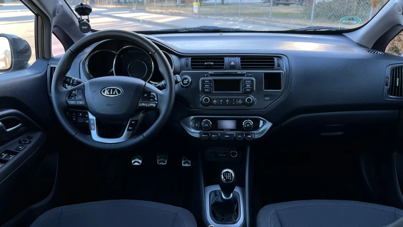 Kia Rio CRDI, снимка 10 - Автомобили и джипове - 49436943