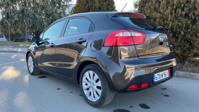 Kia Rio CRDI, снимка 6 - Автомобили и джипове - 49436943