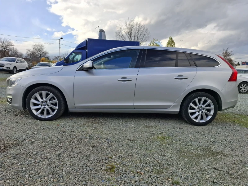 Volvo V60 D5 AWD 215кс. SUMMUM, снимка 7 - Автомобили и джипове - 49678974