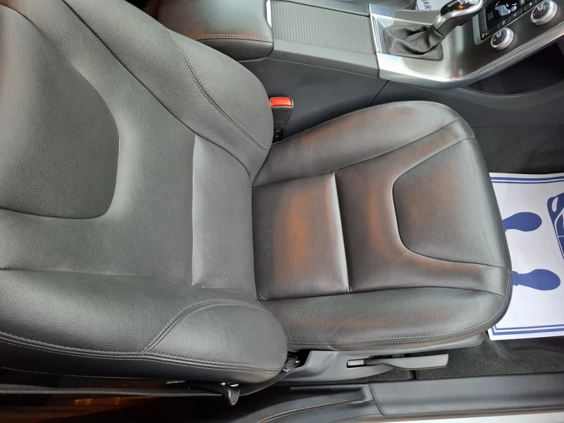 Volvo V60 D5 AWD 215кс. SUMMUM, снимка 15 - Автомобили и джипове - 49678974