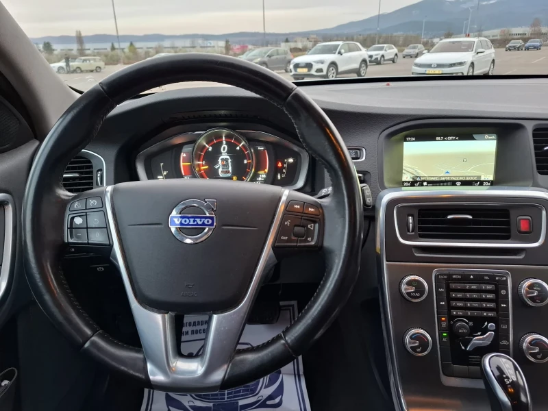 Volvo V60 D5 AWD 215кс. SUMMUM, снимка 10 - Автомобили и джипове - 49678974