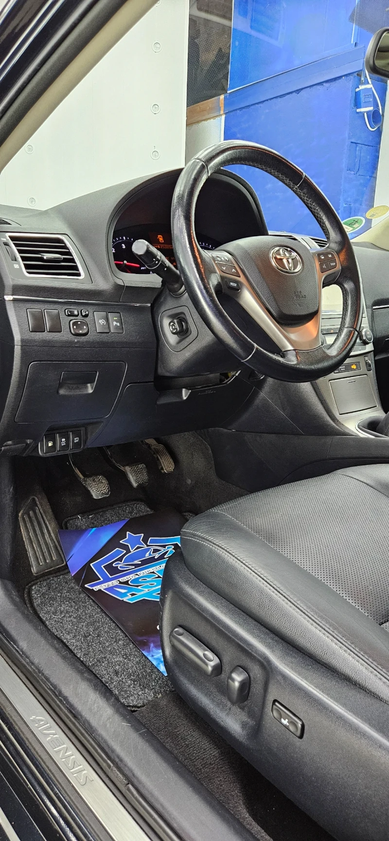 Toyota Avensis Фул екстри , D-4D, уникат, снимка 15 - Автомобили и джипове - 52141817