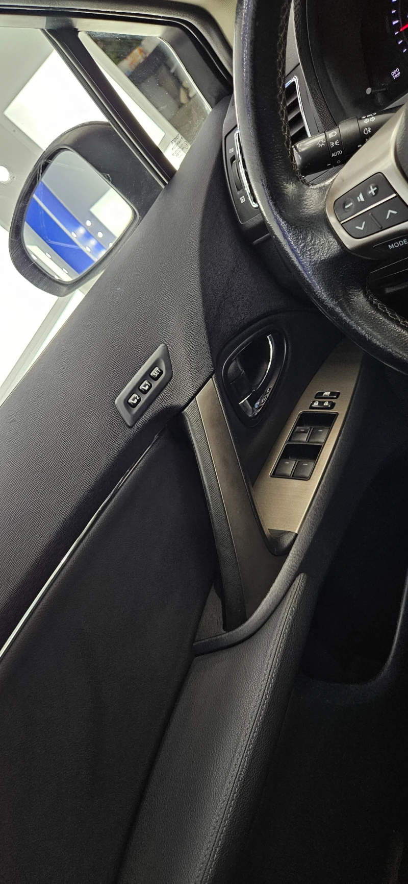 Toyota Avensis Фул екстри , D-4D, уникат, снимка 11 - Автомобили и джипове - 52141817