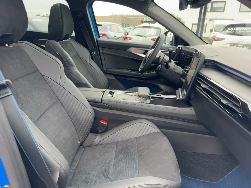 Renault Rafale ESPRIT-ALPINE/200HP/MASSAGE/PANO/360/HUD/643g, снимка 11 - Автомобили и джипове - 52575755