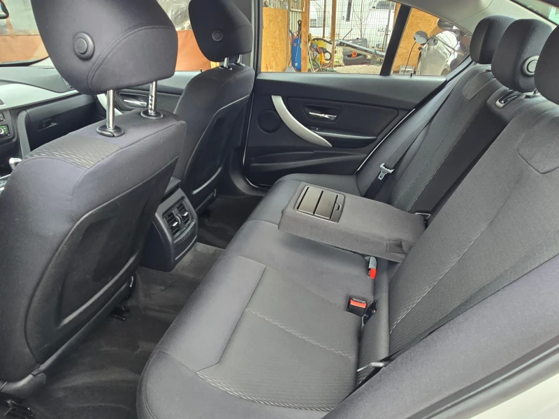 BMW 320 i/Aвт./Лизинг, снимка 10 - Автомобили и джипове - 52691052