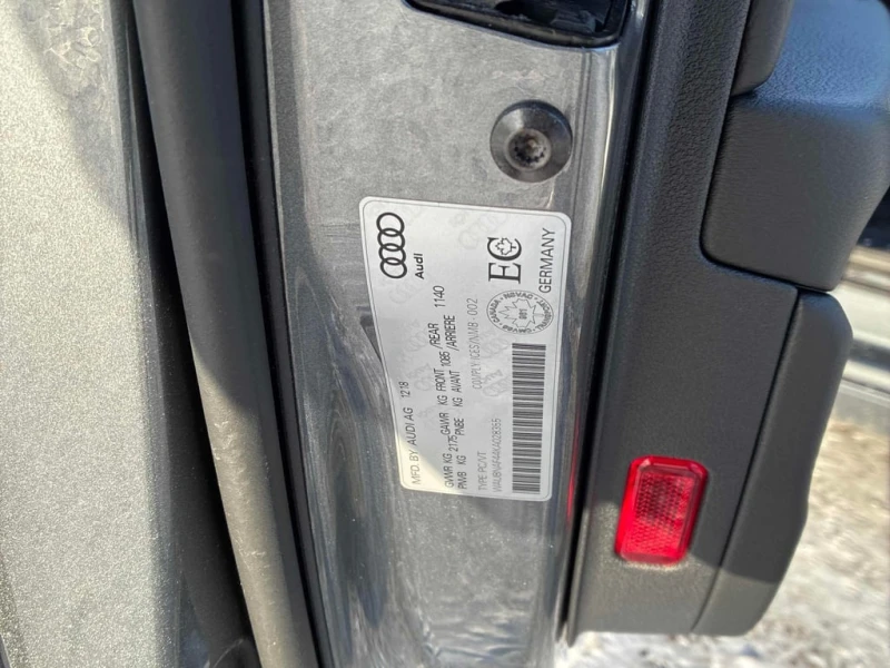 Audi A4 * Progressiv * AWD quattro * CARFAX , снимка 10 - Автомобили и джипове - 53277523