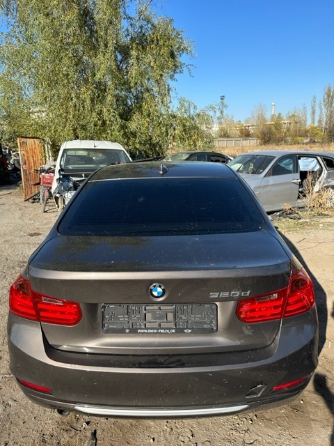 BMW 320, снимка 4 - Автомобили и джипове - 42782941