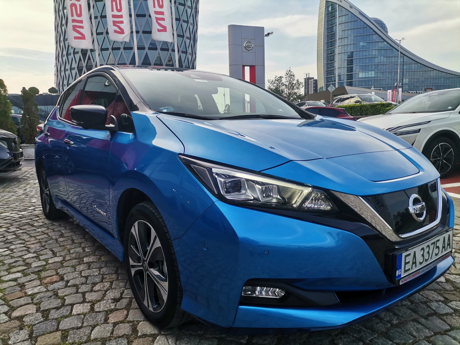 Nissan Leaf  Tekna 62kW - изображение 2