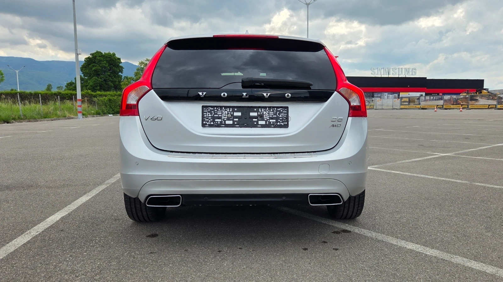 Volvo V60 D5 AWD 215кс. SUMMUM - изображение 5