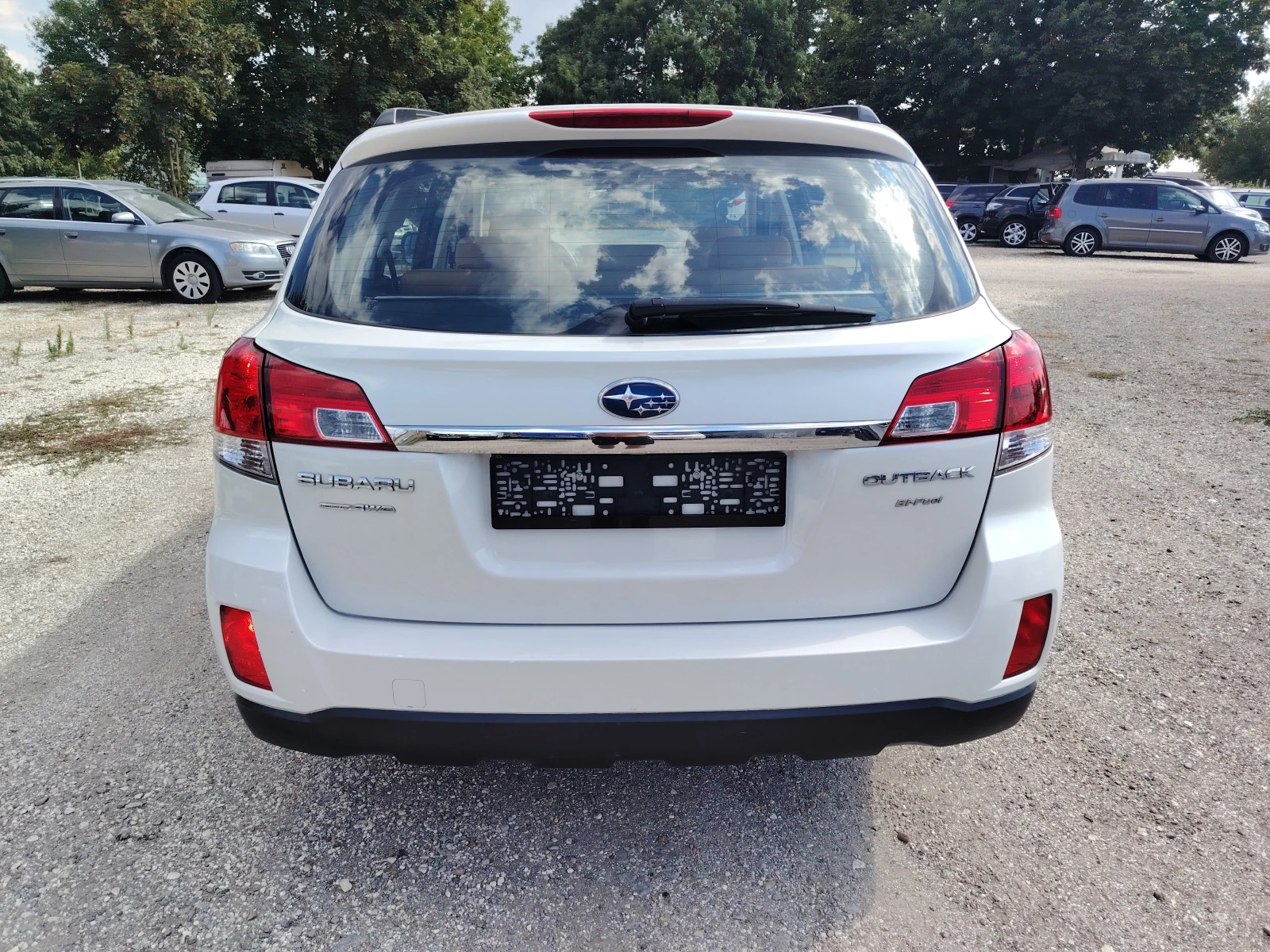 Subaru Outback 2.5i 167кс.LPG/ АВТОМАТ/КОЖА/НАВИ/КАМЕРА - изображение 5