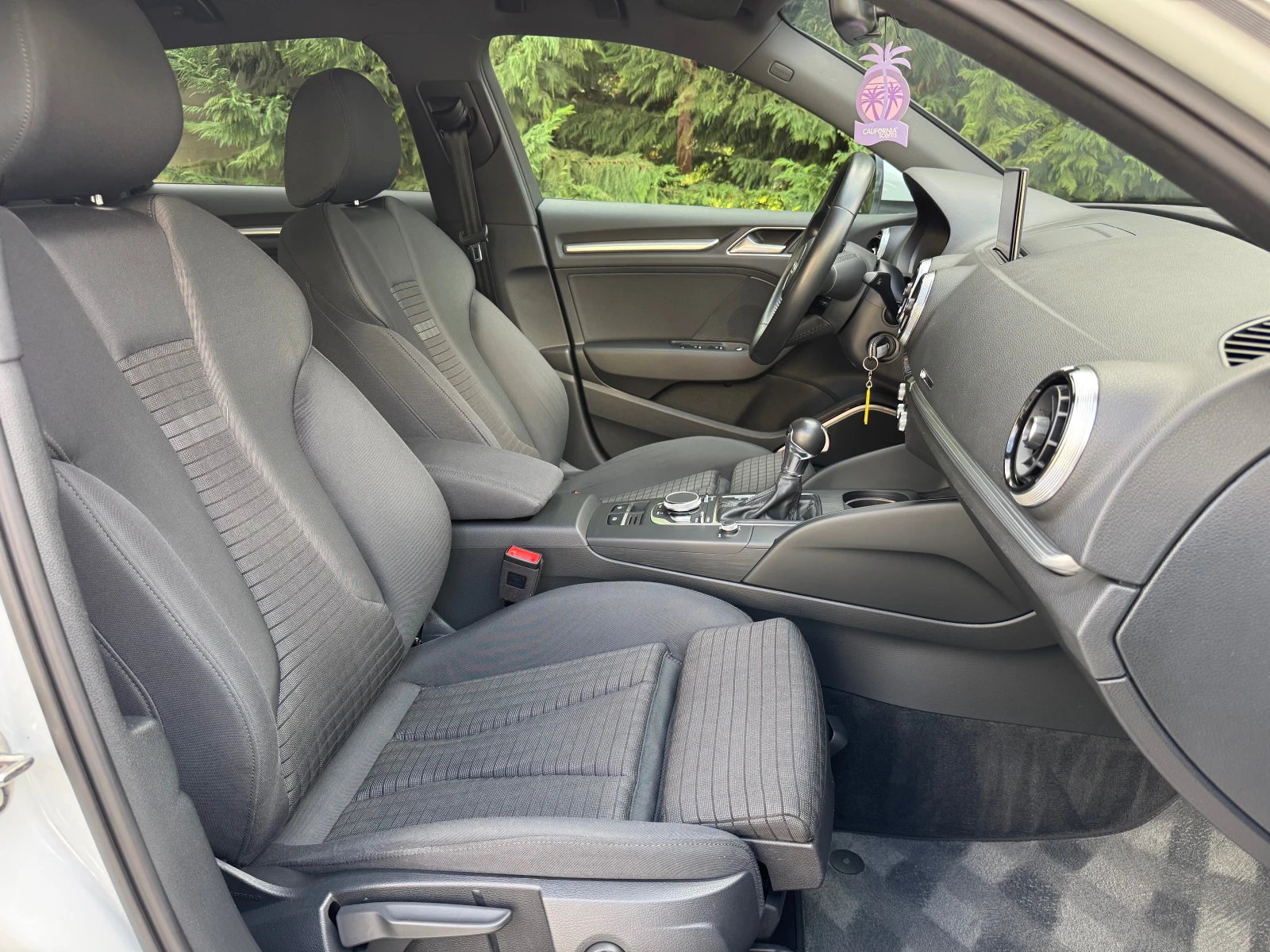 Audi A3 2.0TDI S-LINE DIGITAL COCKPIT LED PODGREV | Mobile.bg — изображение 13