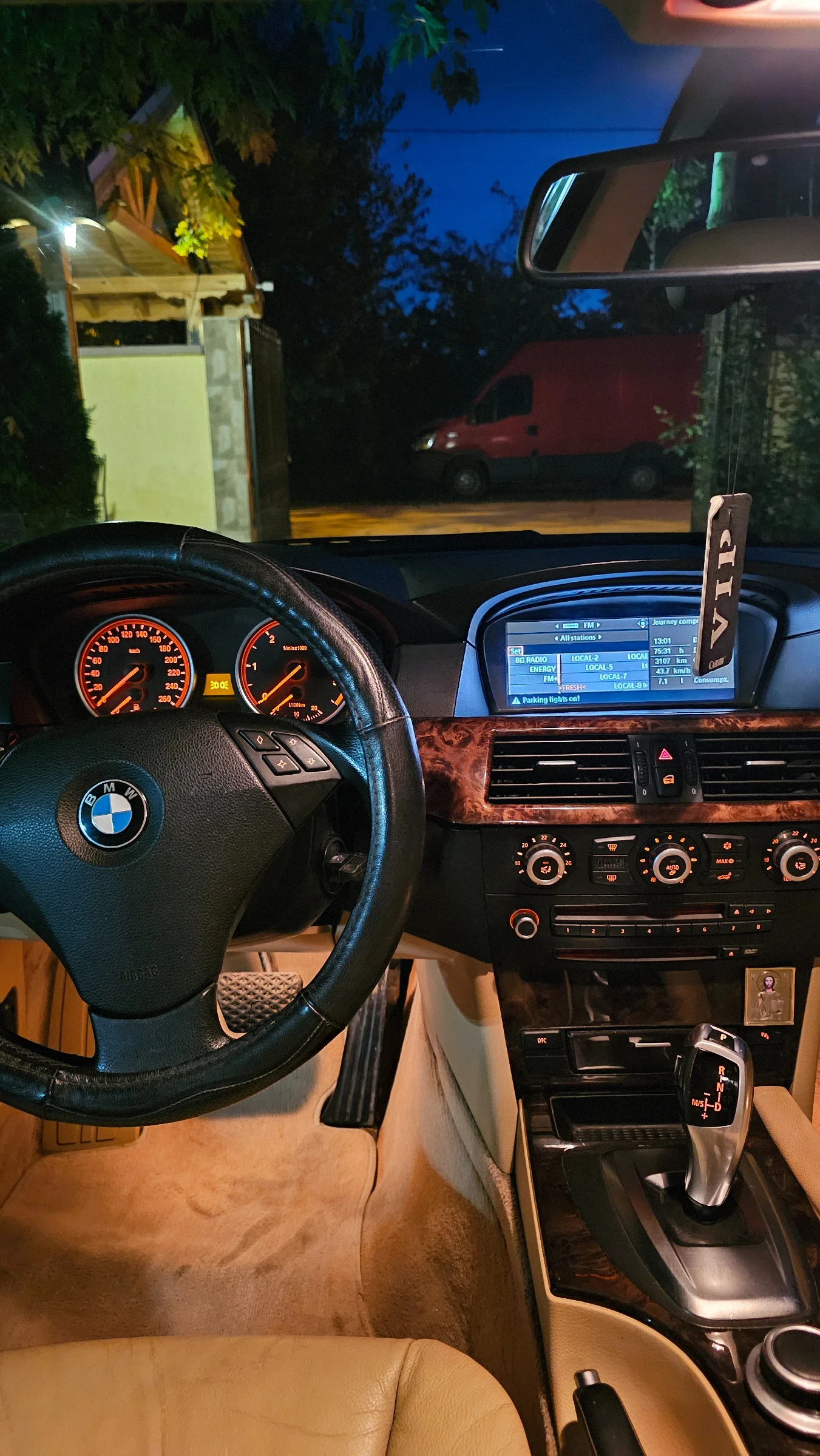 BMW 520 Фейслифт - изображение 5