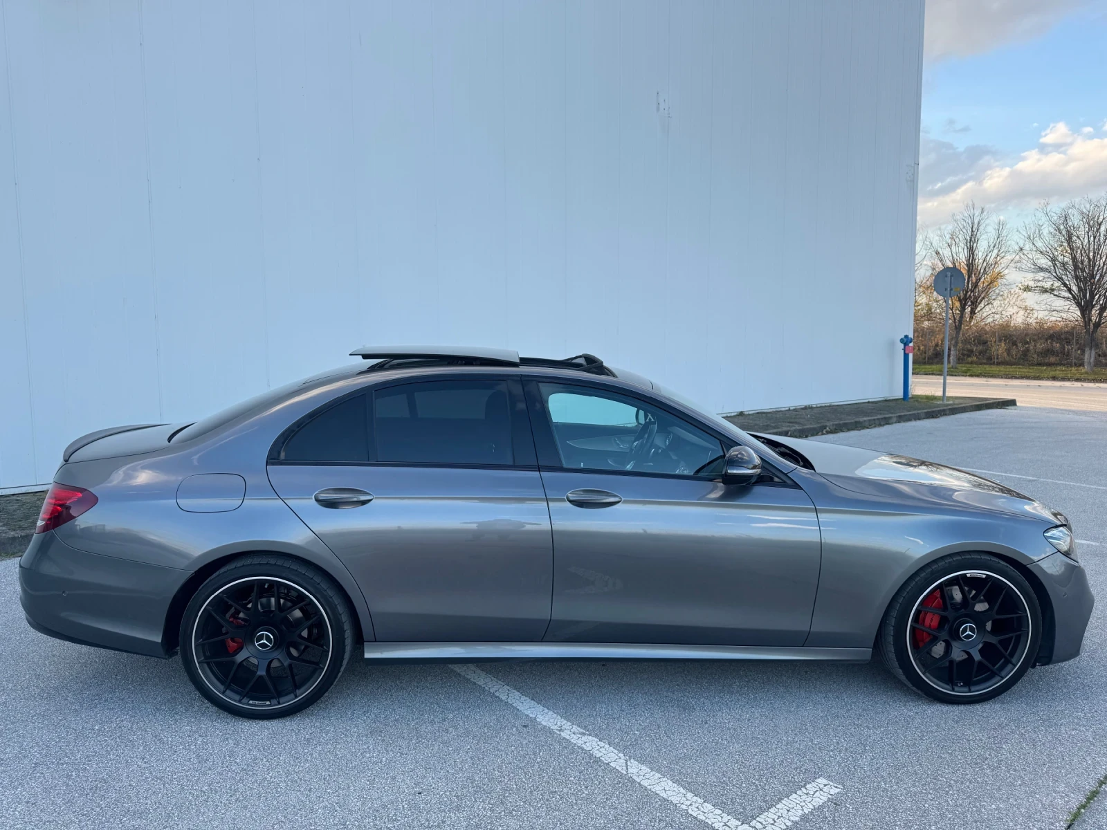 Mercedes-Benz E 220 E220 AMG/BURMASTER/9G/360/MULTIBEAM/PANORAMA - изображение 5